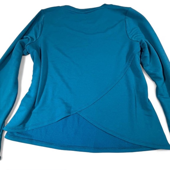 Under Armour Teal Long Sleeve Performance Top • Size M • - Picture 5 of 5